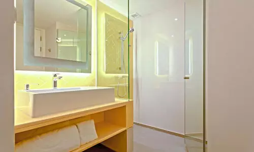 هتل کوزی ونگ آمات بیچ پاتایا